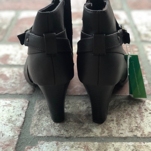 sole (sense)ability Ankle Boots - Picture 4 of 5